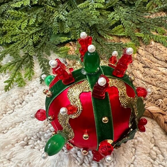 Beaded Push Pin Satin Thread Ball Christmas Ornament Mid Century Vintage Style - Picture 6 of 8